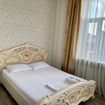 Apartment Studio -Біля Вокзалу-Недалеко Від Центру-Городоцька 151 Lviv Kültér fotó
