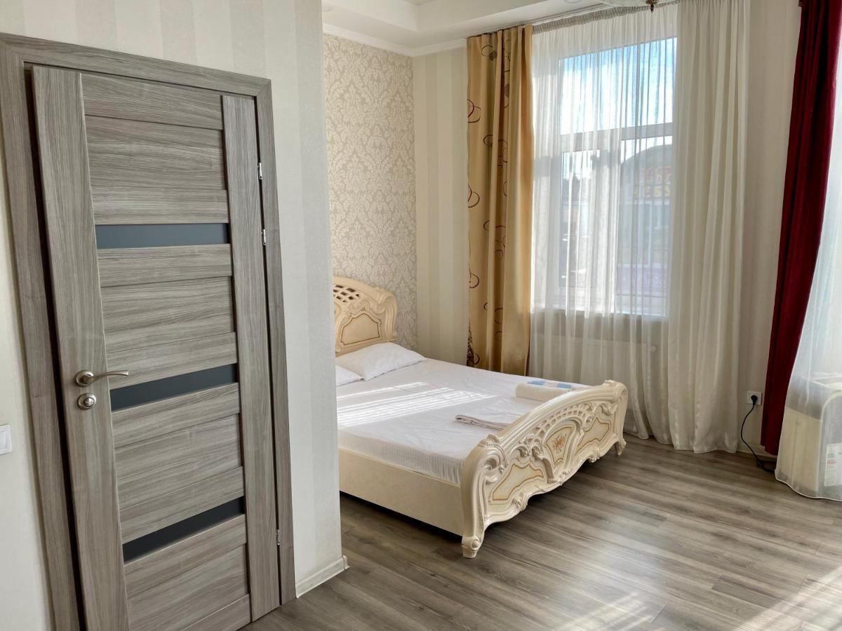 Apartment Studio -Біля Вокзалу-Недалеко Від Центру-Городоцька 151 Lviv Kültér fotó